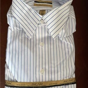 Gold Label Roundtree & Yorke White/Blue Striped Dress Shirt. 16.5 x 33. No iron.